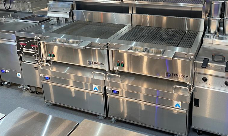 Hitzeschutzbleche f&uuml;r Kochstationen